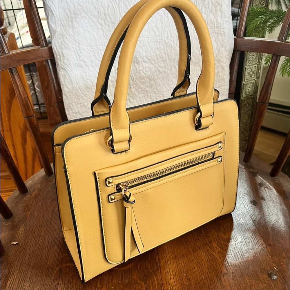 Mustard Handbag with Gold hardware NWOT